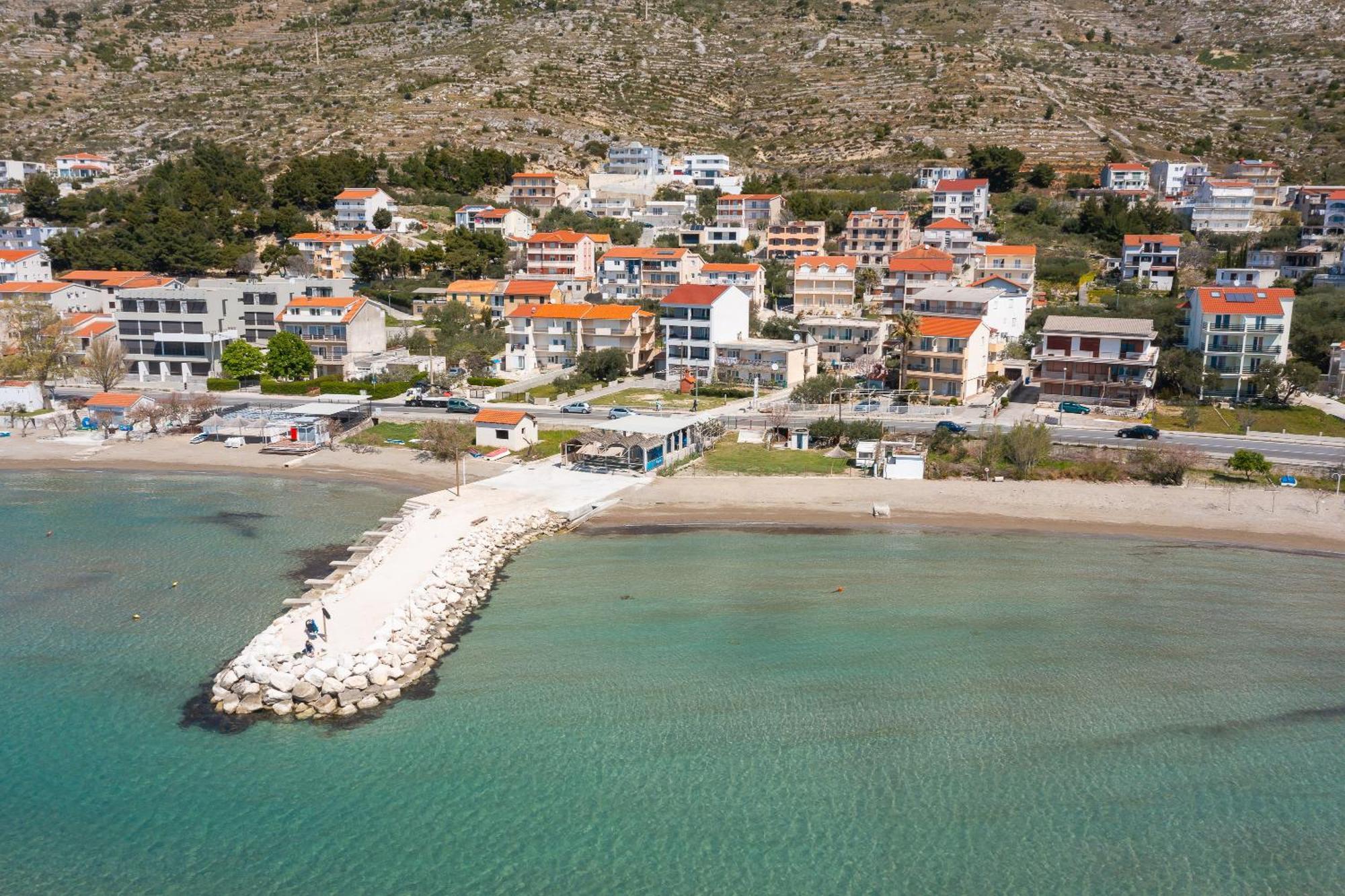 Croatia Ll