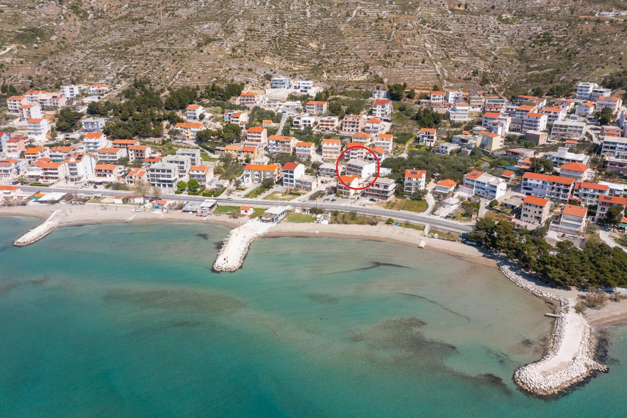 Croatia Ll *